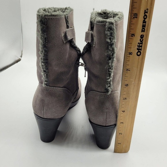 CLARKS womens 9 brown Suede Dream Darling Bendables Ankle Bootie heel boots cuff - Picture 5 of 8